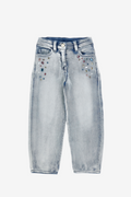 Jeans mit Strass und Kristallen