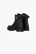 Boots mit Logo Schnalle