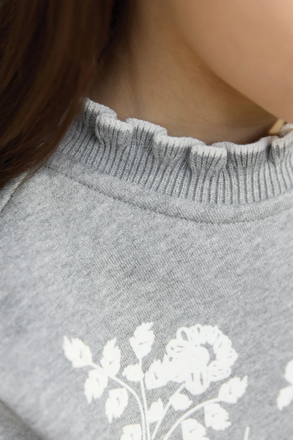 Pullover mit Bestickten Blumen