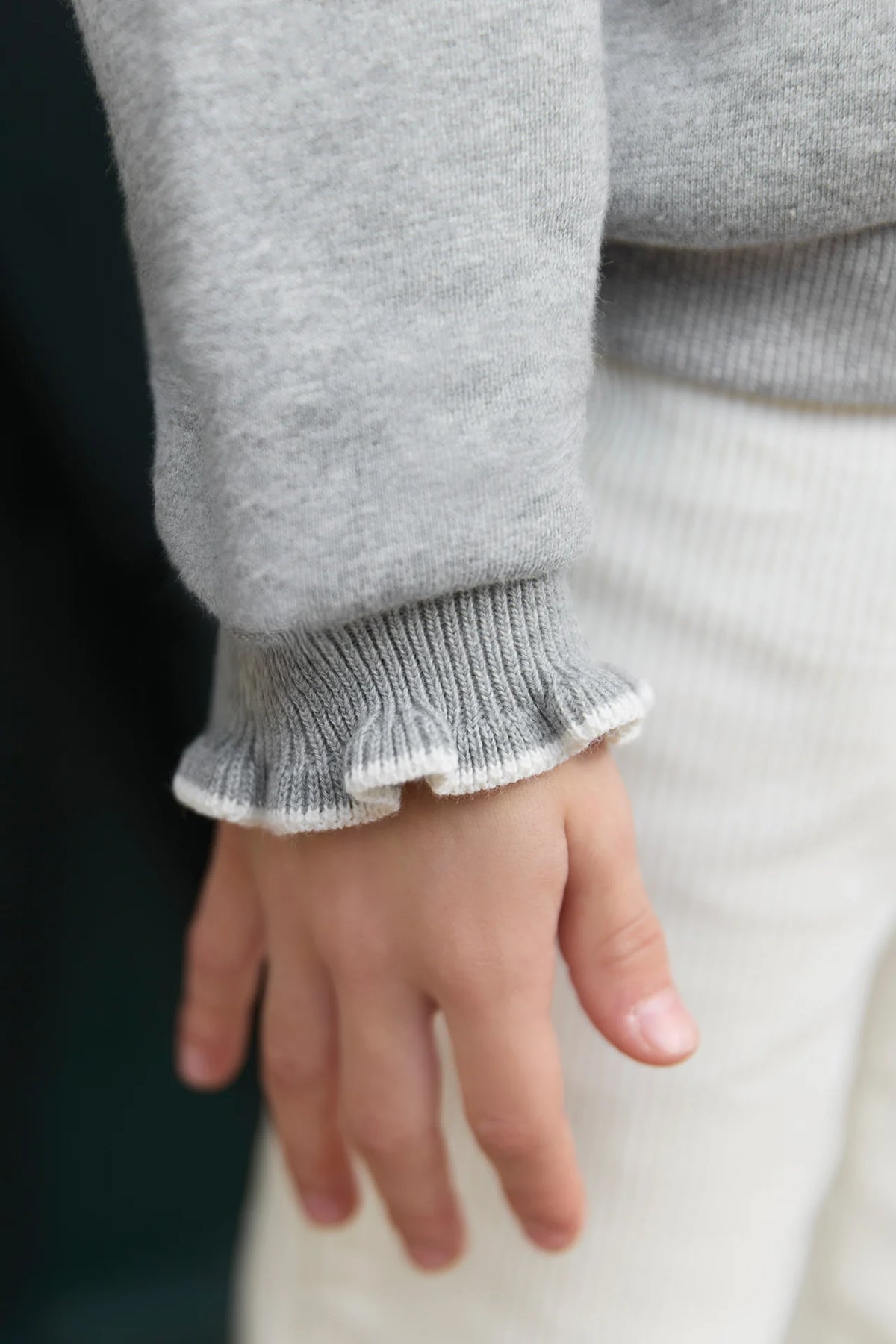 Pullover mit Bestickten Blumen