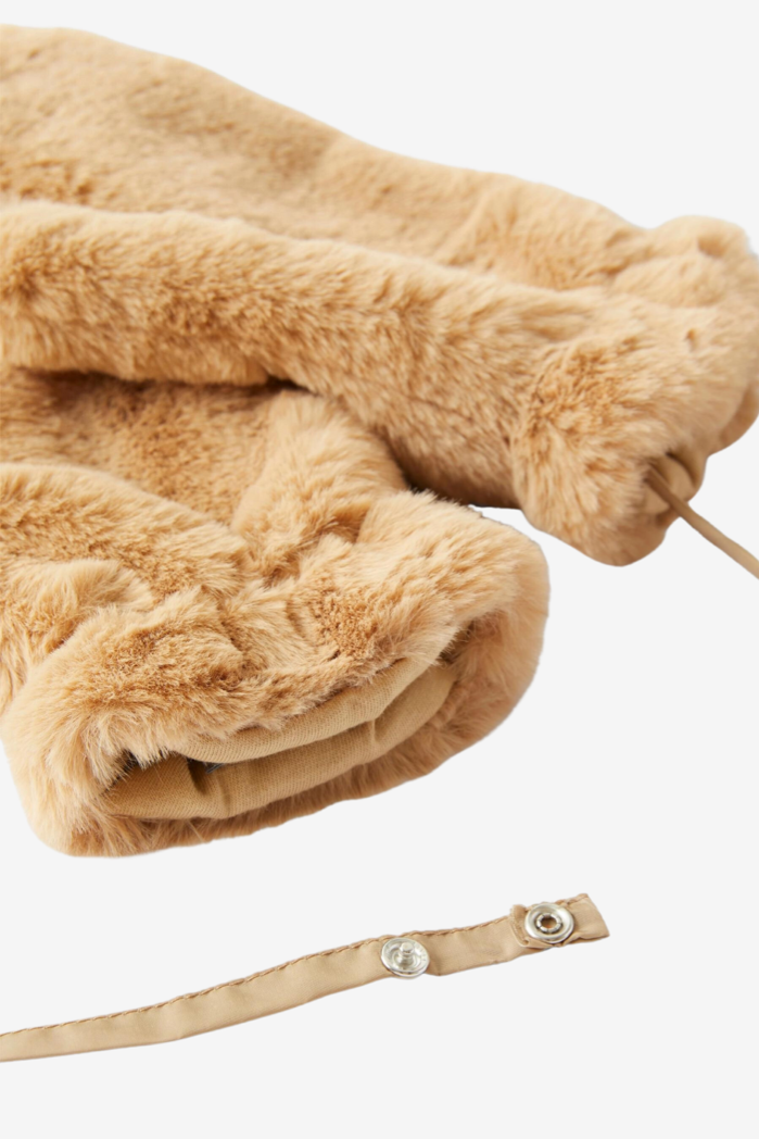 Fausthandschuhe aus Kunstfell in Beige