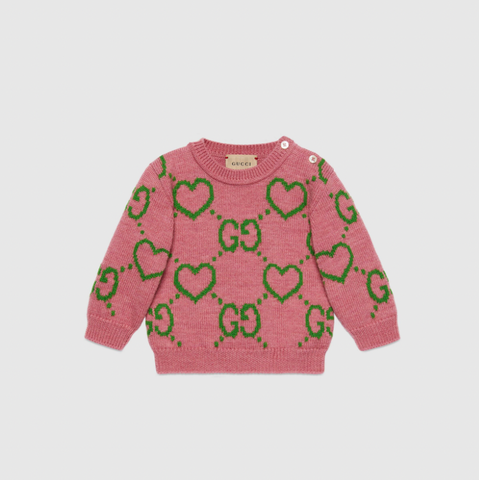 Babypullover aus Wolle mit GG und Herzen